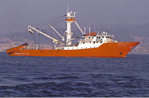 buque atunero-congelador construido en los Astilleros de Murueta