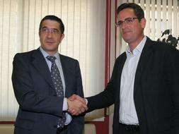 El sello del idilio que socialistas y populares viven en Euskadi