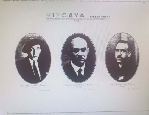 II Errepublikako Gorteetan Bizkaia-lurraldean aukeratuak izan ziren diputatuekin  osatu zuen orla. Erdian dagoena da Basterretxea