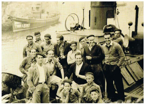 Jeronimo Gotxi bere lagunekin "Cochi" izeneko  untzian