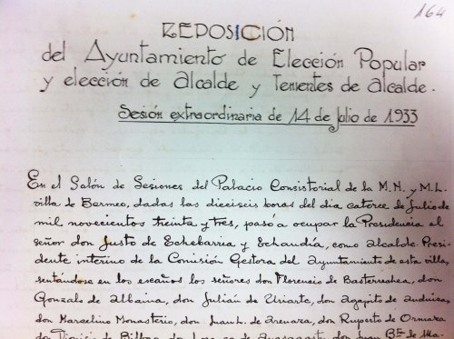 Herriak aukeratutako zinegotziek euren kargua berreskuratu zuten batzarraren akta.